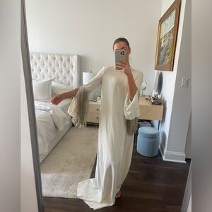 Oscar De La Renta Ivory Silk Tassel Gown